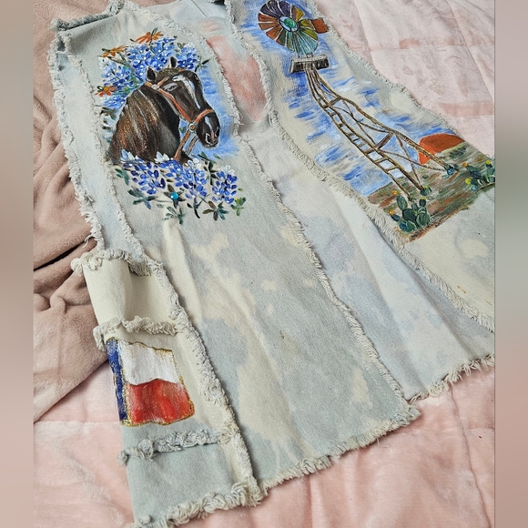 One of a kind distressed hand painted Texas vest - Picture 6 of 12